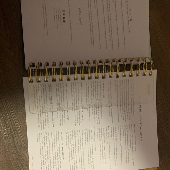 Brand New Day Designer 2022-23 planner - Picture 4 of 4